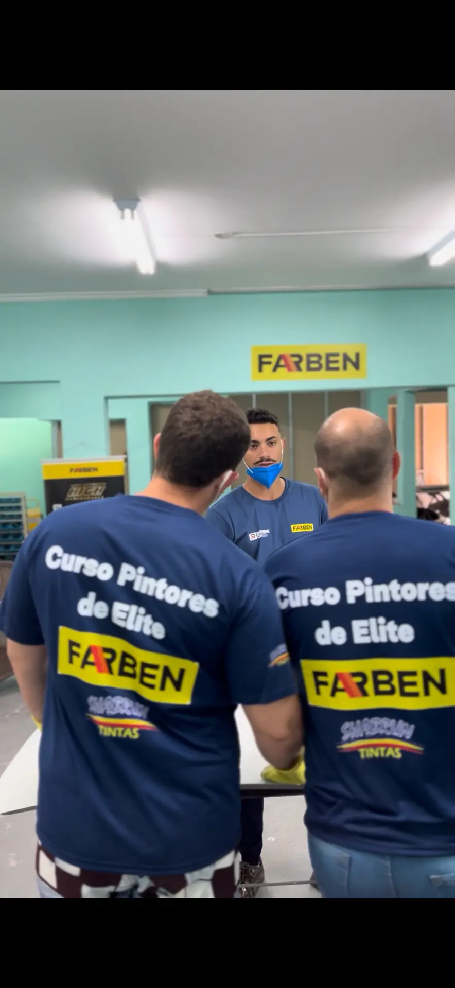 Momento do curso Mestres da Repintura